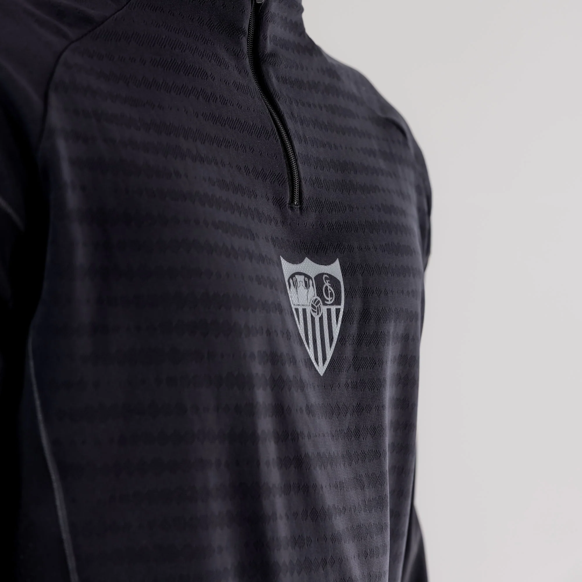 Sudadera adulto entrenamiento Sevilla FC 25/26 negra - Image 5